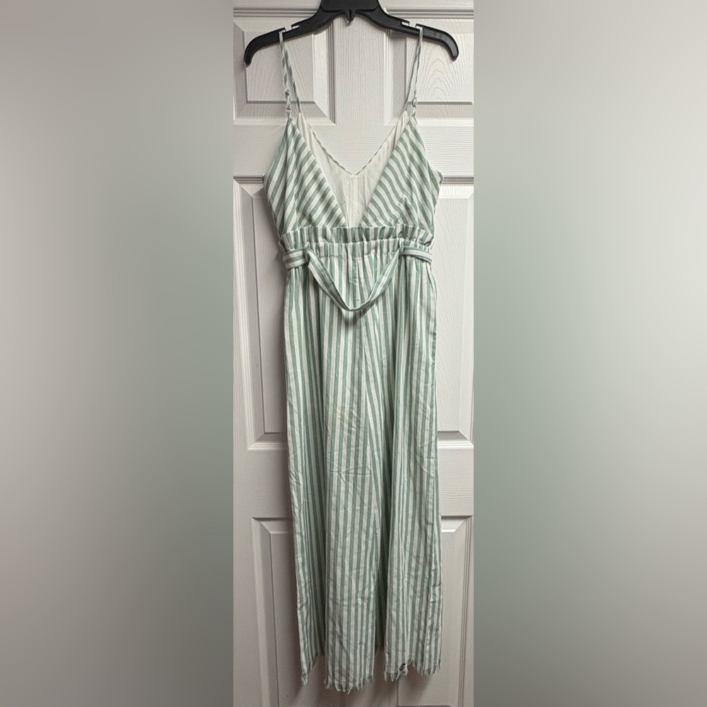 Main Strip Boutique Brand Linen/Cotton Blend Striped Jumpsuit Size Medium - Picture 4 of 4